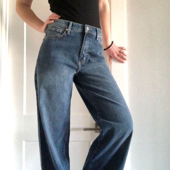 Banana Republic High-Rise, Wide Leg Jeans - Picture 3 of 7